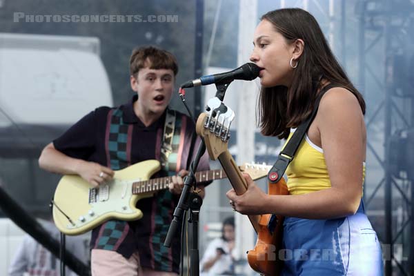 THE ORIELLES - 2018-08-24 - SAINT CLOUD - Domaine National - Scene Firestone - Esme Hand-Halford - Henry Carlyle Wade